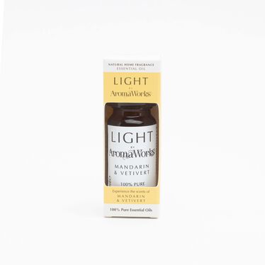 Light Essential Oil - Mandarin & Vetivert