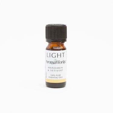 Light Essential Oil - Mandarin & Vetivert