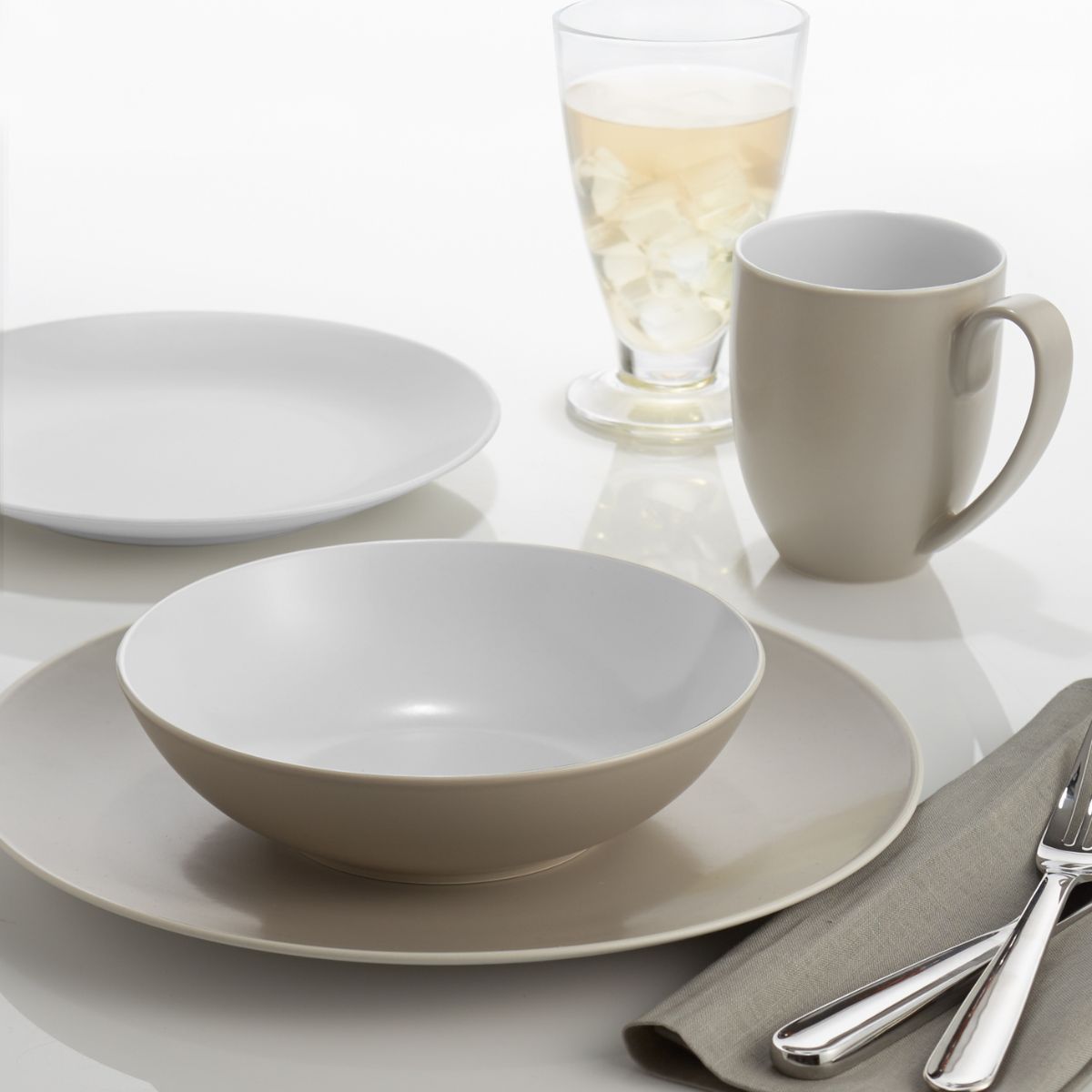 POP 4-Piece Place Setting – Sand image number null