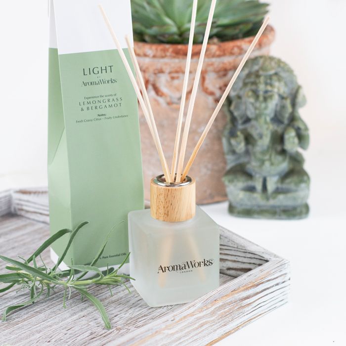 Light Small Reed Diffuser - Lemongrass & Bergamot image number null