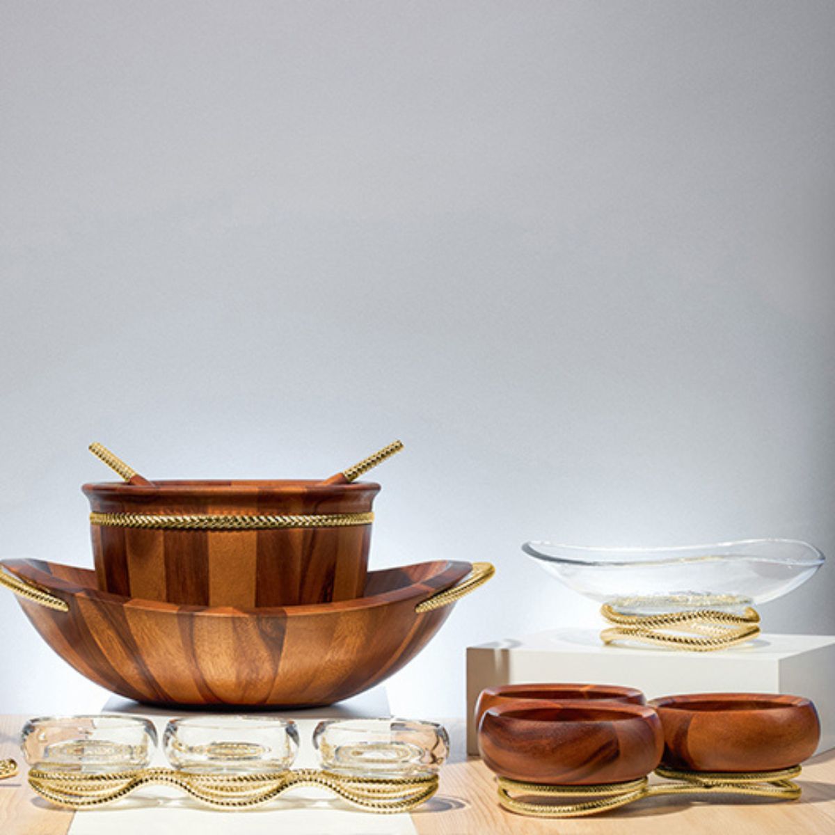 Braid Gold Centerpiece Bowl image number null