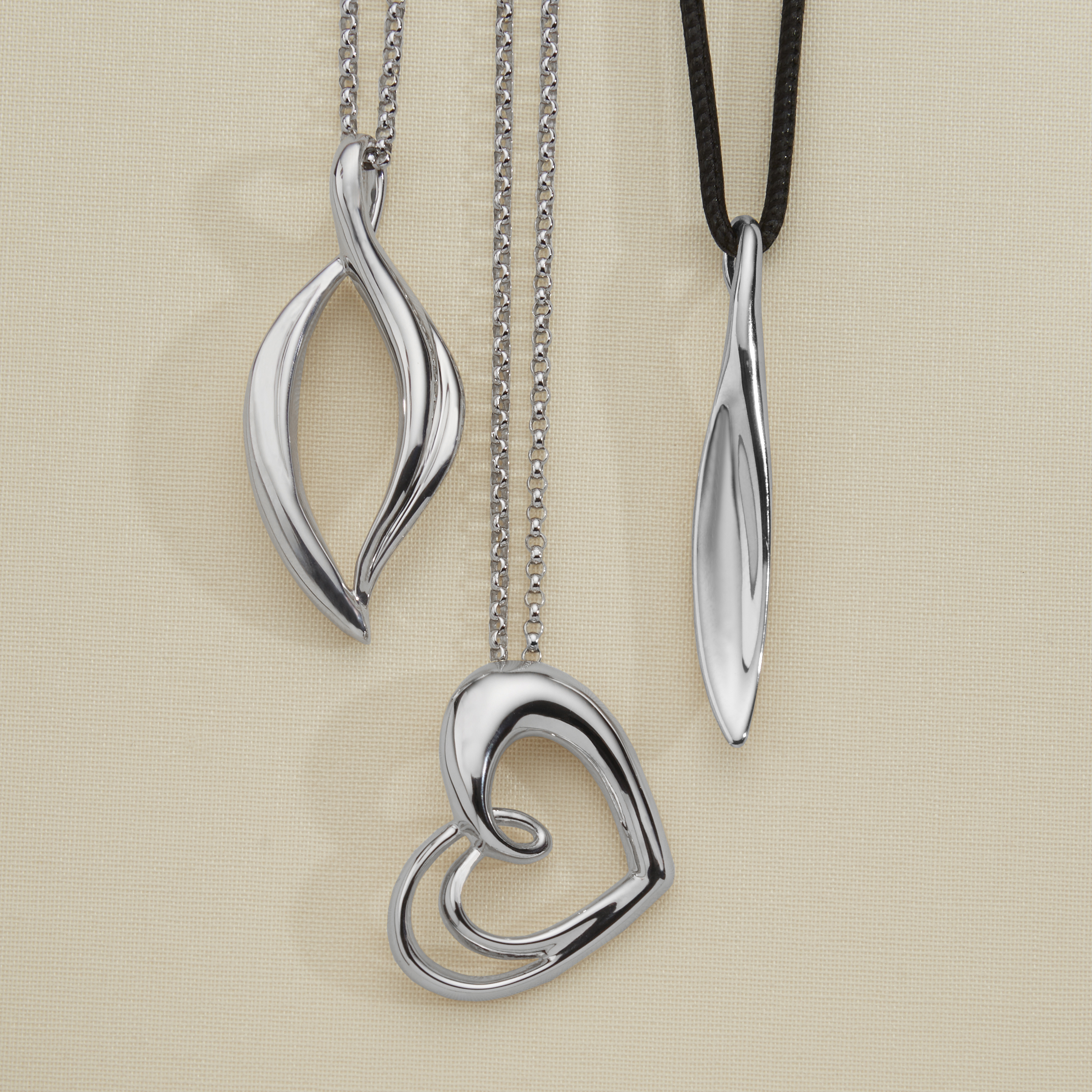 Heart Pendant image number null